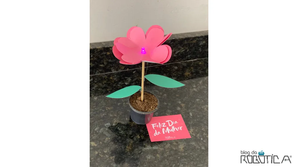 Imagem ilustrativa da Figura 1 - Flor com LED projeto maker