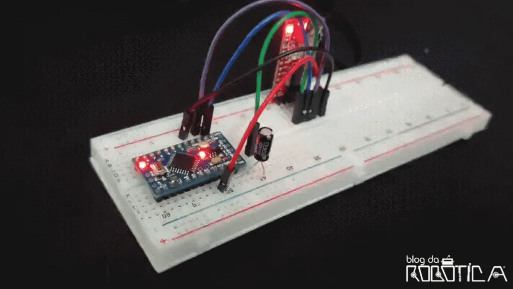 GIF do módulo FTDI com Arduino pro mini piscando o led.